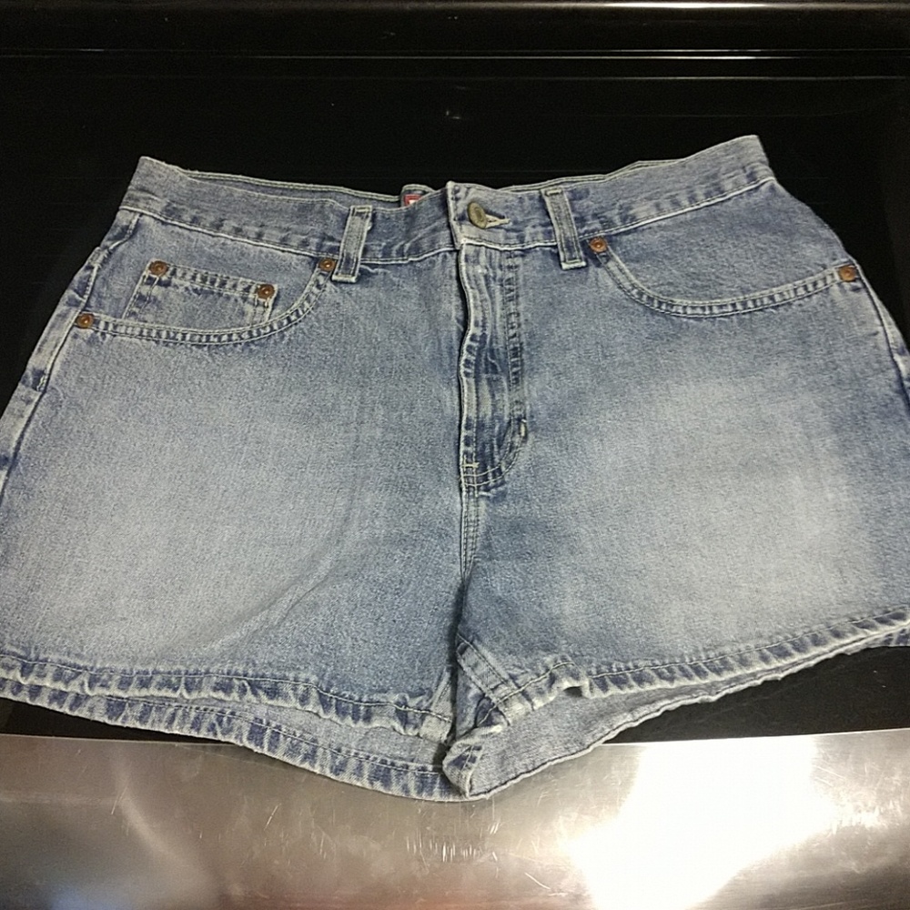 2 ON shorts